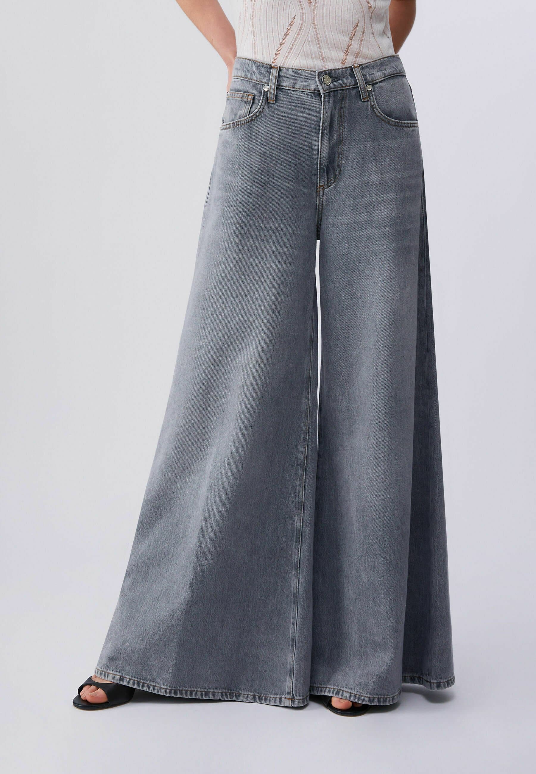 HIGH-WAISTED SUPER