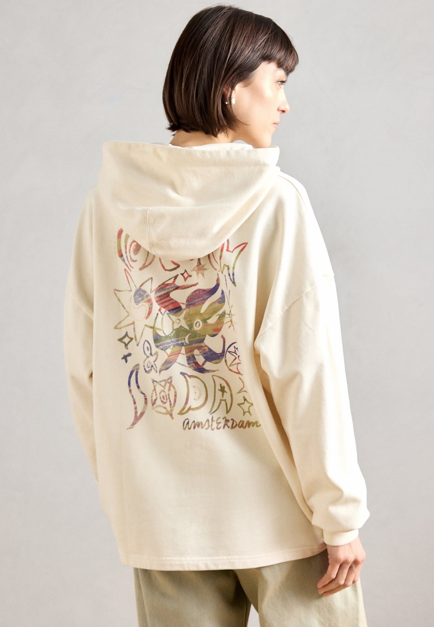 ARTWORK HOODIE